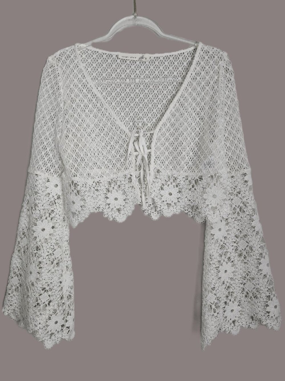 ALTAR'D STATE NWOT White Boho 70s Crochet Tie-Front Cropped Bell Sleeve Top S